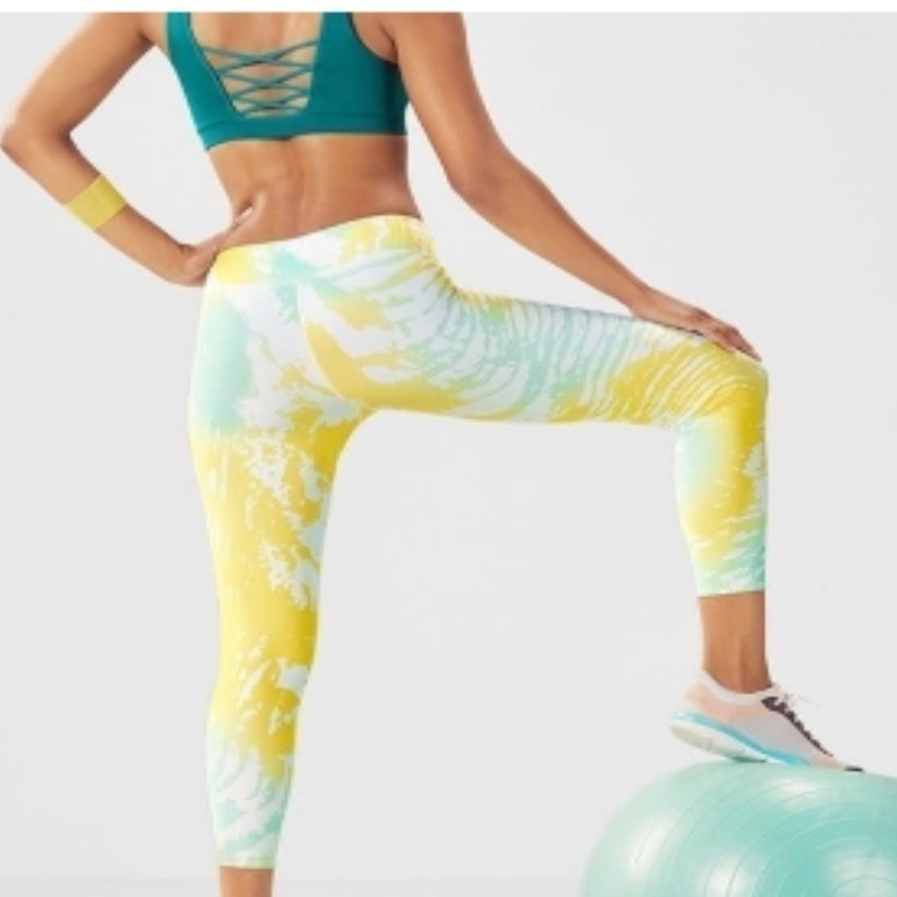 Fabletics Mid-Rise Printed Powerlite Capri Aura Print